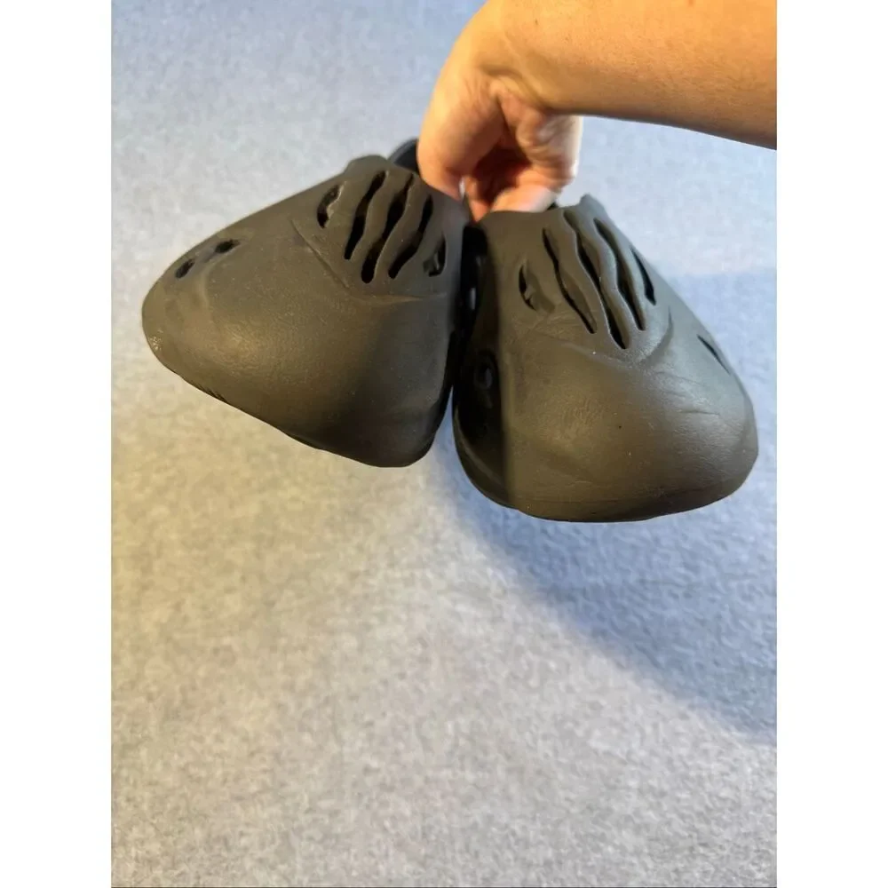 Yeezy adidas foam